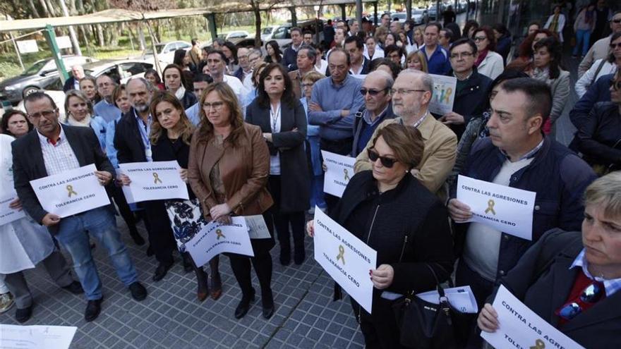 Los sanitarios piden &quot;tolerancia cero&quot; contra las agresiones