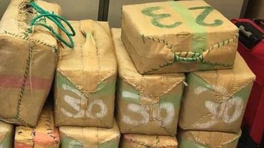 La Guardia Civil y la Udyco de la Policía Nacional han intervenido hasta noviembre de 2018 unas 81 toneladas de droga en Málaga.