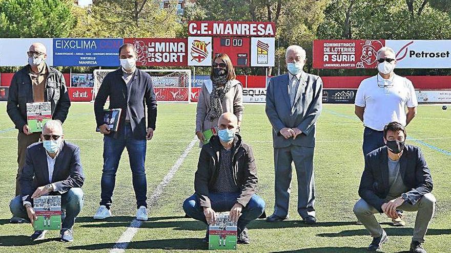 L&#039;exfutbolista esparreguerí va rebre l&#039;escalf d&#039;excompanys i també de representants de l&#039;Espanyol, a més a més de la presidenta Ruth Guerrero i el regidor Toni Massegú