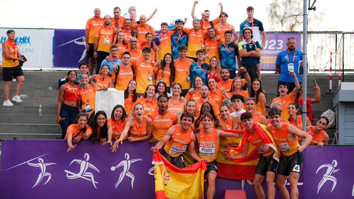 La delegación española celebra el éxito en Bergen