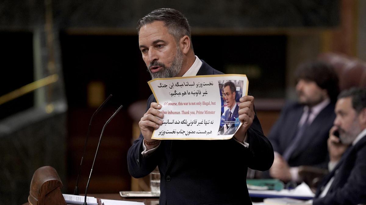 Santiago Abascal, Vox. Pedro Sánchez comparece en el Congreso de los Diputados para informar de la posición del Gobierno ante la guerra de Oriente Próximo.
