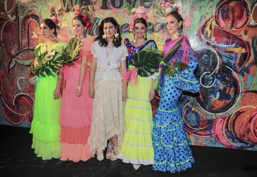 La diseñadora Rocío Peralta abrió la pasarela We love Flamenco 2019.