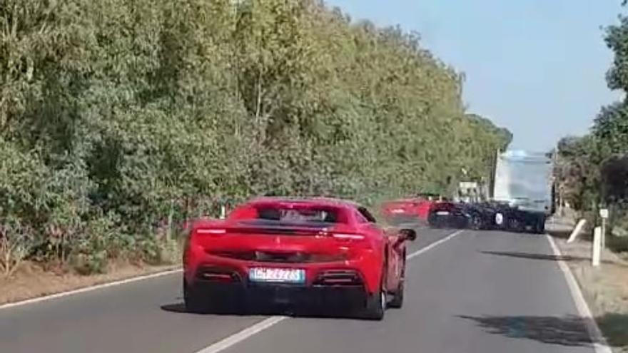 Una trágica imprudencia de coches de alta gama en Cerdeña se hace viral