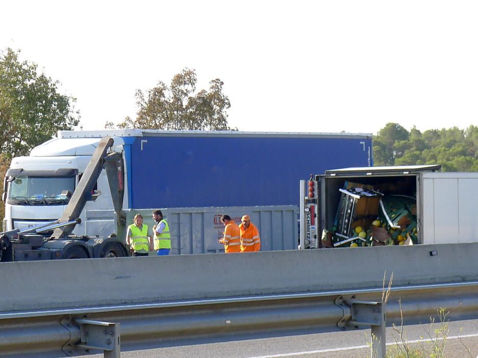 Accident de trànsit a l'AP-7 a Garrigàs