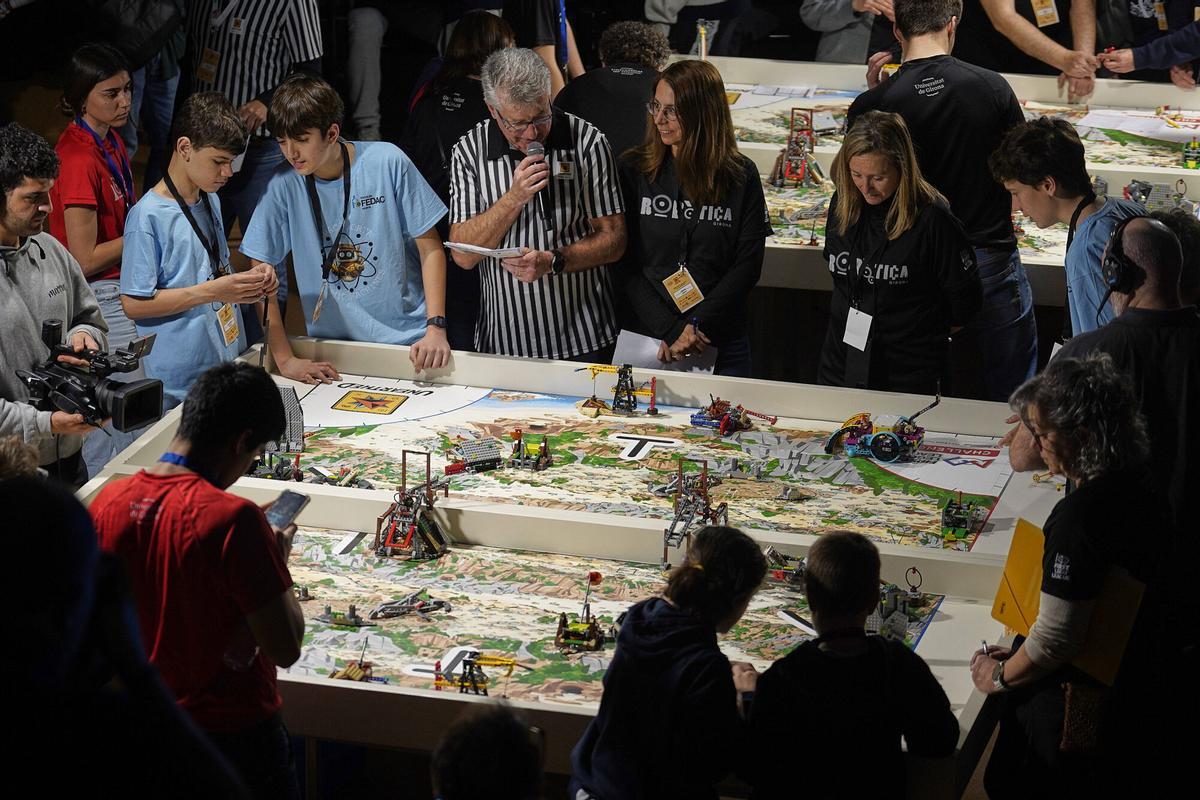 Girona Escola Politècnica Superior de la UdG First Lego League Robòtica Girona Escola Politècnica Superior de la UdG First Lego League Robòtica