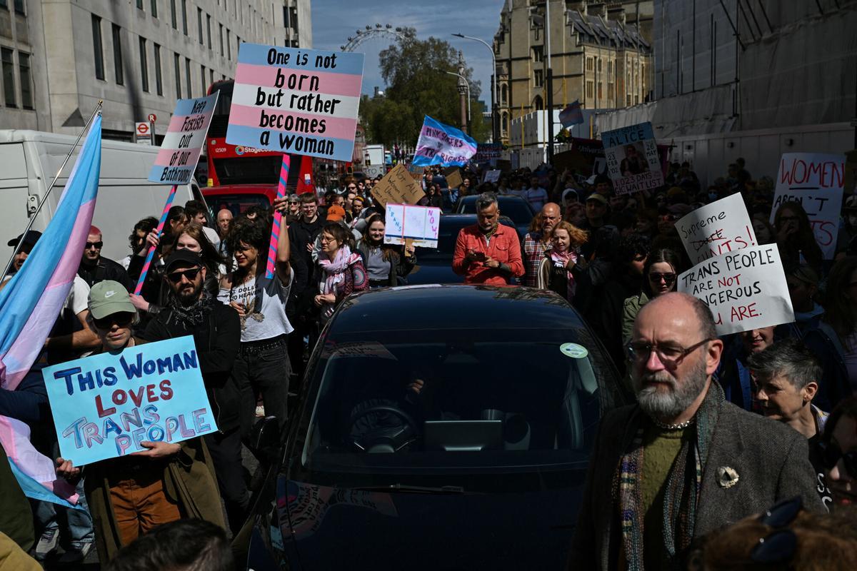 Protesters rally for trans rights following a Supreme Court ruling that only biological women are recognised under Britains Equality Act, in London, Britain, April 19, 2025. REUTERS/Chris J Ratcliffe