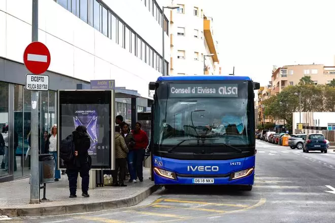 El Consell y el Ayuntamiento de Ibiza mejorarán el servicio de autobús entre Cas Serres y el Hospital Can Misses