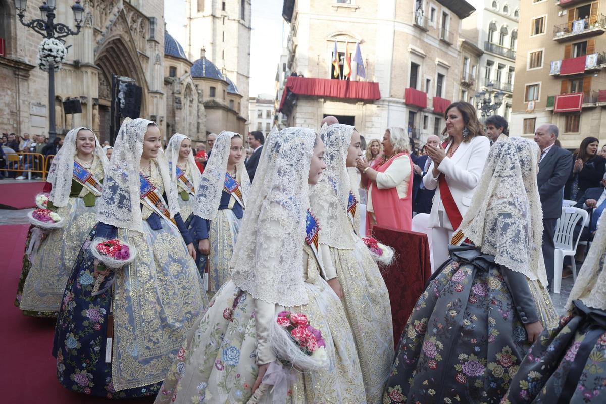 Todas las fotos de la La Missa d'Infants en la plaza de la Virgen Todas las fotos de la La Missa d'Infants en la plaza de la Virgen