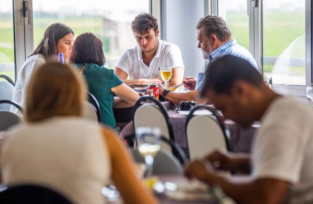 Así se come en el 'Bon aire', el mejor restaurante de paellas del mundo