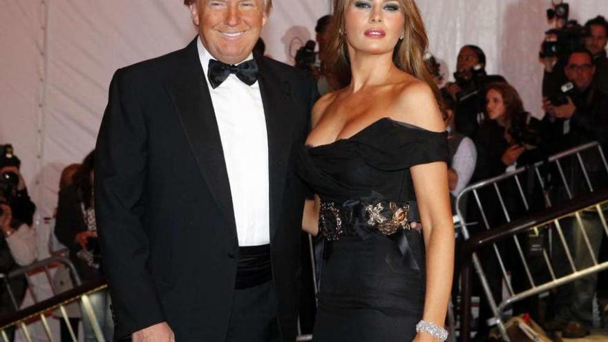 Donald Trump con su esposa, Melania.