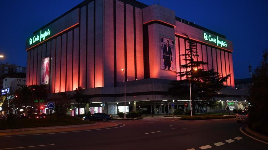 El fiscal pide 20 años por tratar de atracar El Corte Inglés de A Coruña y agredir a los vigilantes con un espray irritante