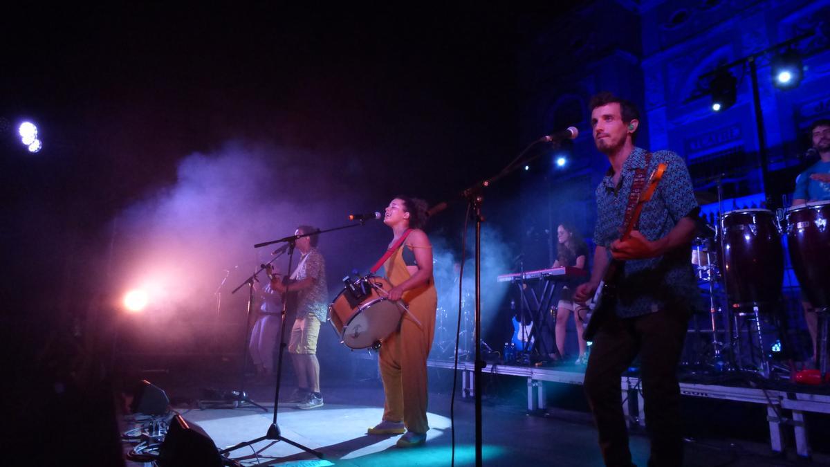 Concert de Marcel i Júlia a la Plaça Josep Pla