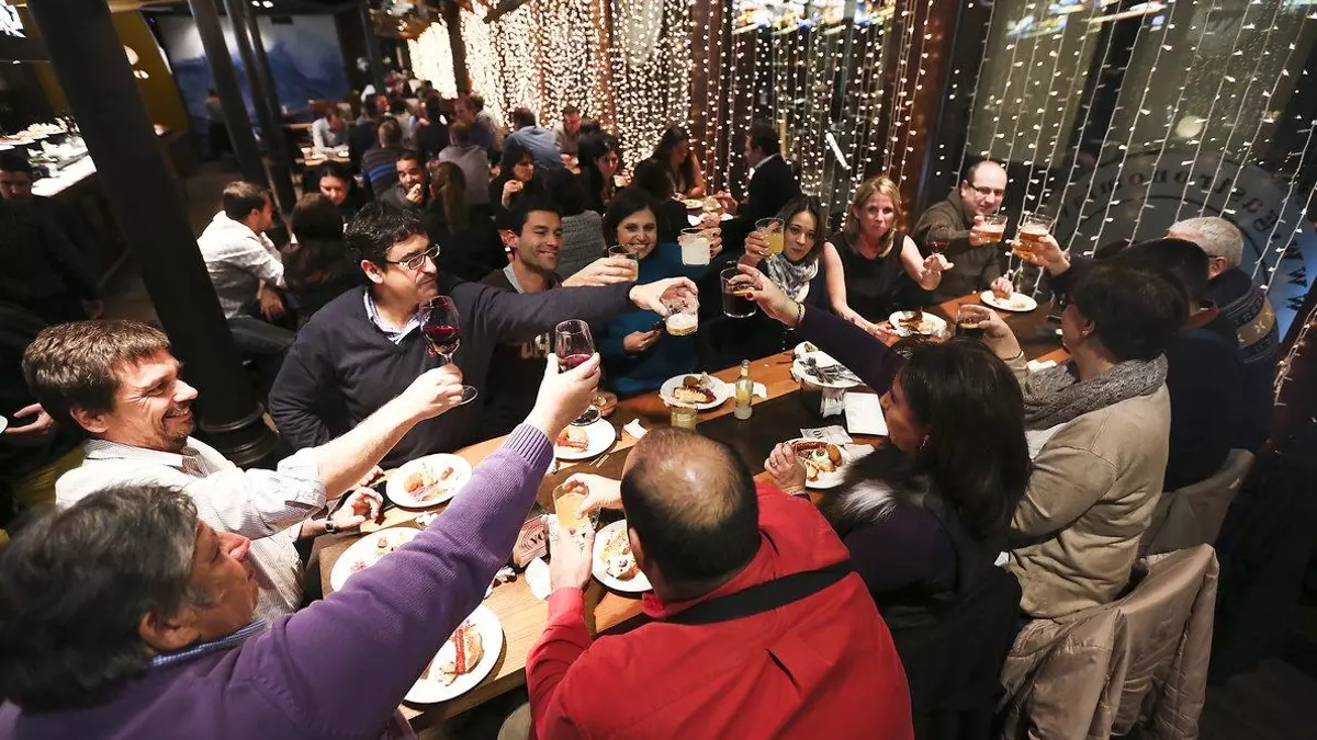 Pagar por reservar restaurante para la cena de Navidad