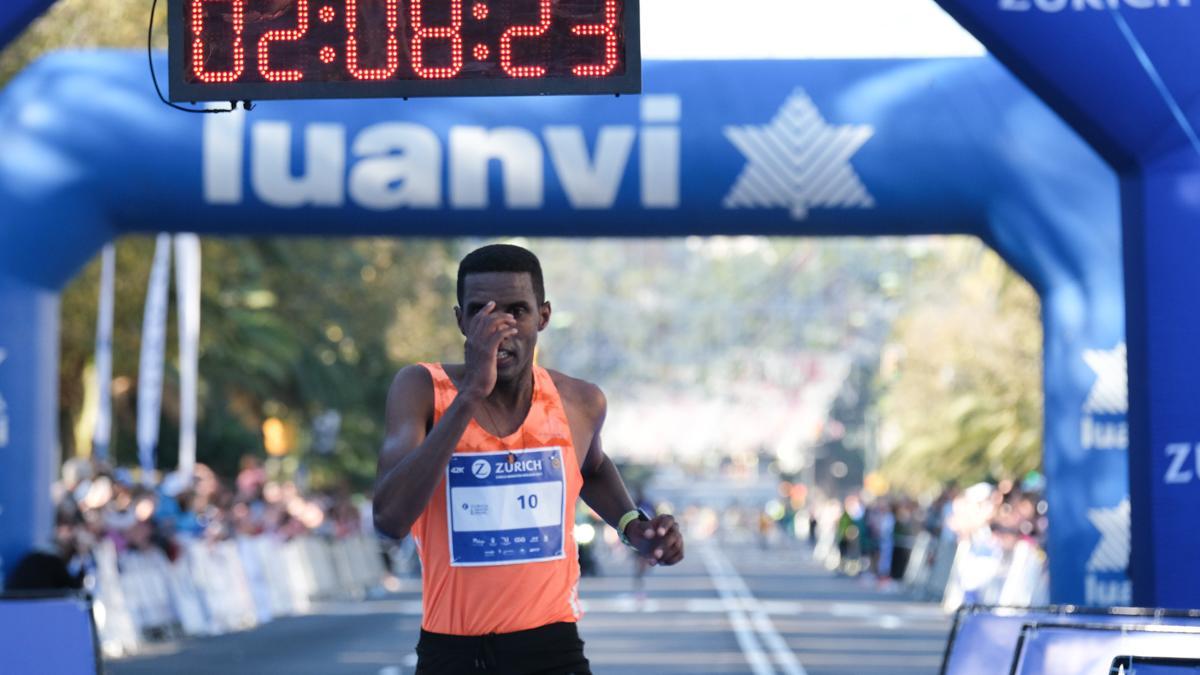 Las imágenes de la Zúrich Maratón de Málaga de 2021