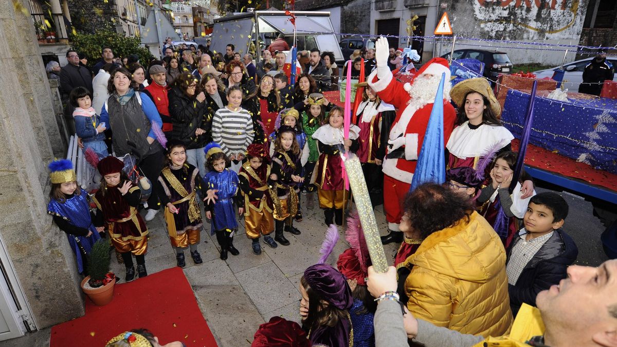 Imagen de archivo del desfile de Papa Noel en A Bandeira.