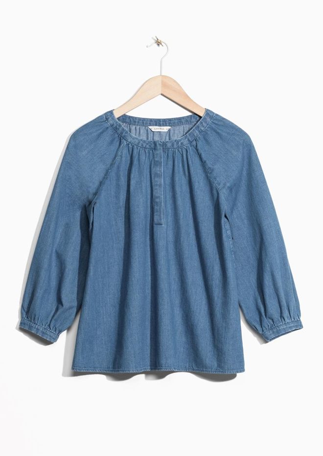 Rebajas para estrenar en primavera: blusa de & Other Stories