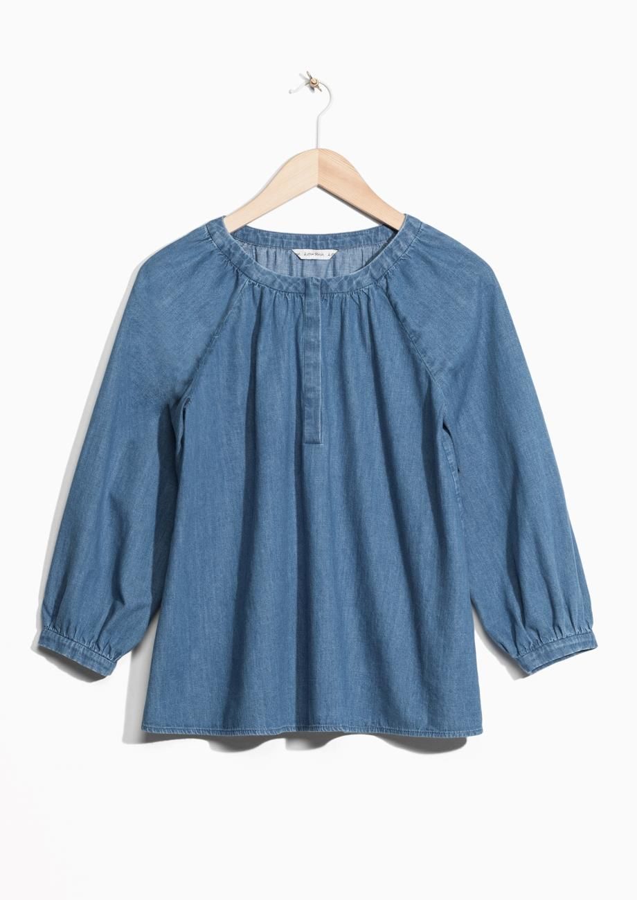 Rebajas para estrenar en primavera: blusa de & Other Stories