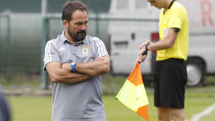 Emilio Cañedo, entrenador del Vetusta