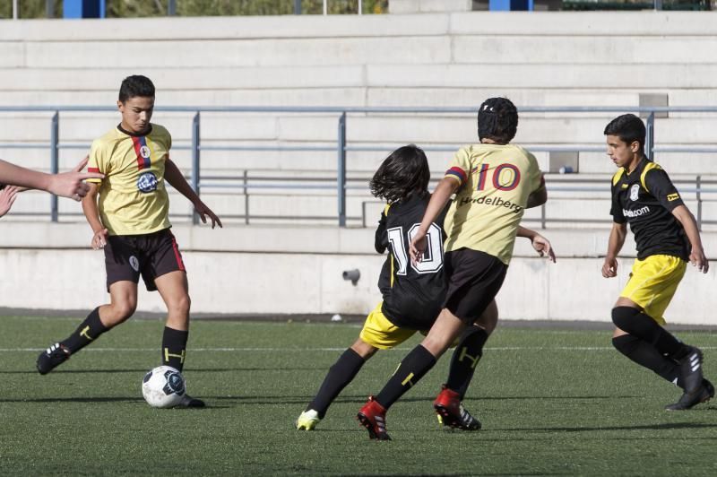 21.04.18 Las Palmas de Gran Canaria. Fútbol base intantil temporada 2017-18. Siete Palmas - Heidelberg. Anexo Estadio de Gran Canaria.  Foto Quique Curbelo  | 21/04/2018 | Fotógrafo: Quique Curbelo