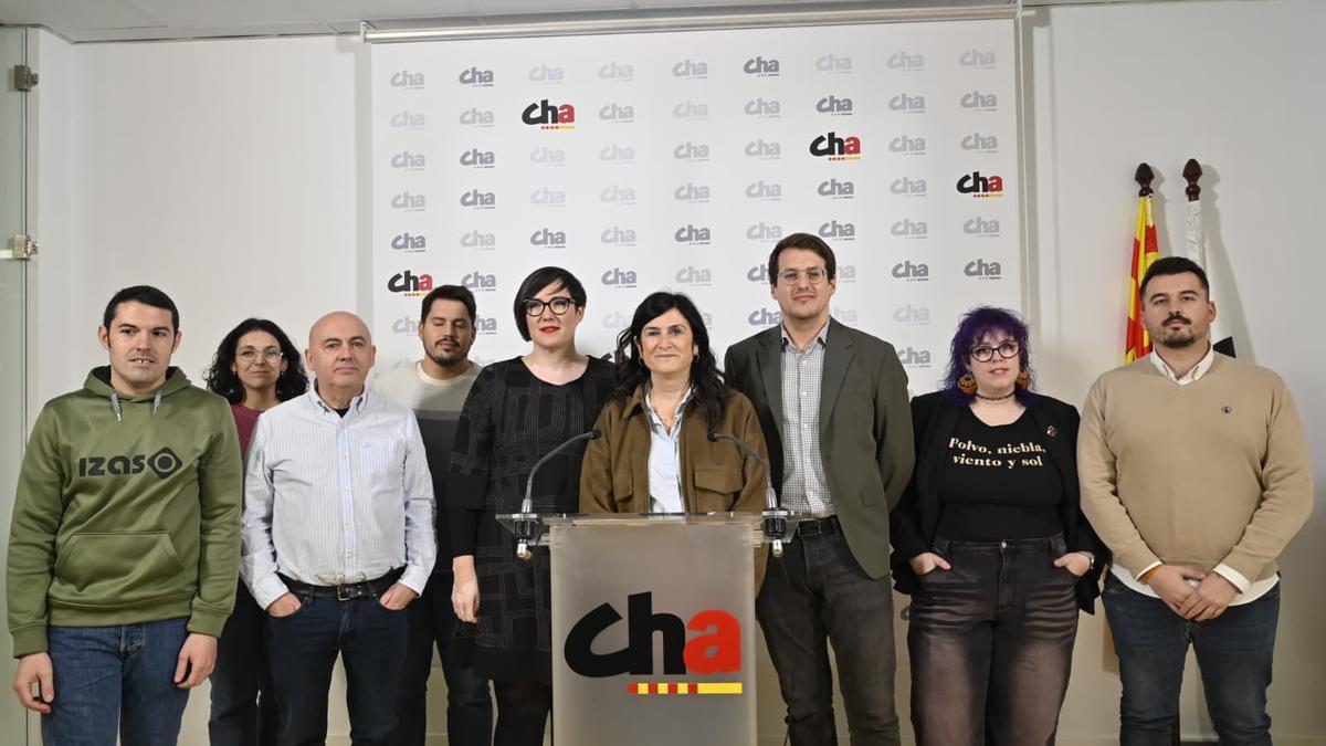 Fotografía de familia de los candidatos de CHA a las próximas elecciones de Aragón.