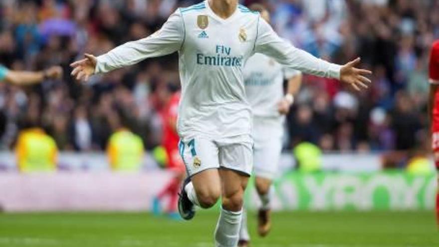 Cristiano Ronaldo celebra una de les seves dues dianes al Sevilla