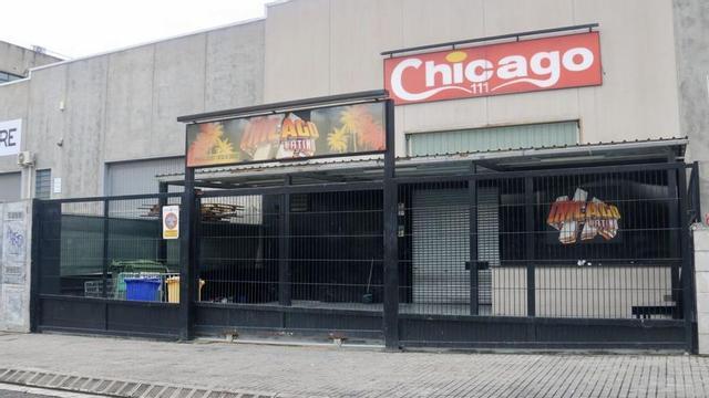 Façana de la discoteca Chicago Latino de Terrassa, on ahir es va produir un tiroteig.