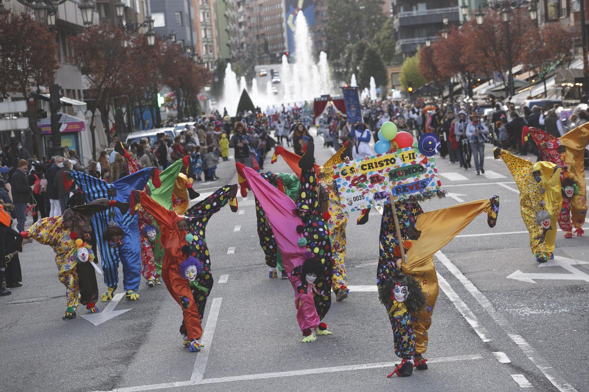 Galería de fotos: Así fue el gran desfile del carnaval en Oviedo