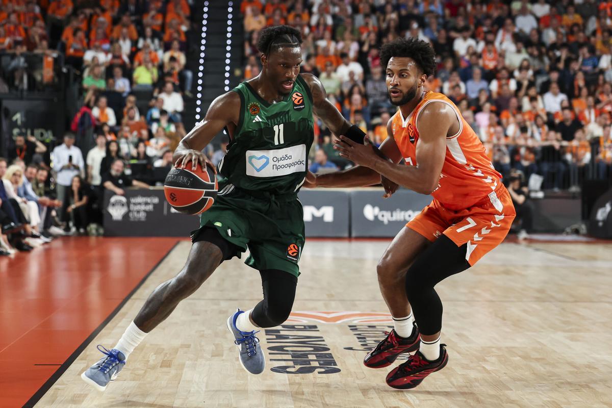 Nigel Hayes-Davis, en el segundo partido de playoffs