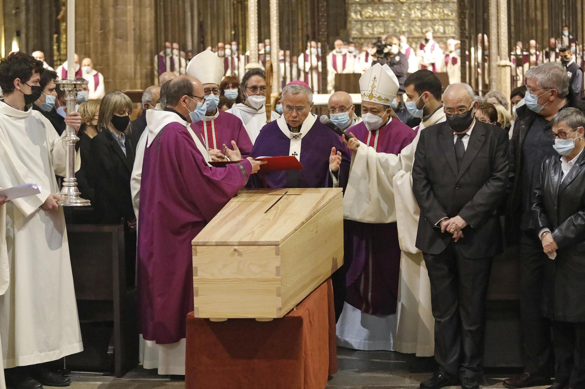 La Catedral de Girona s'omple per acomiadar Francesc Pardo