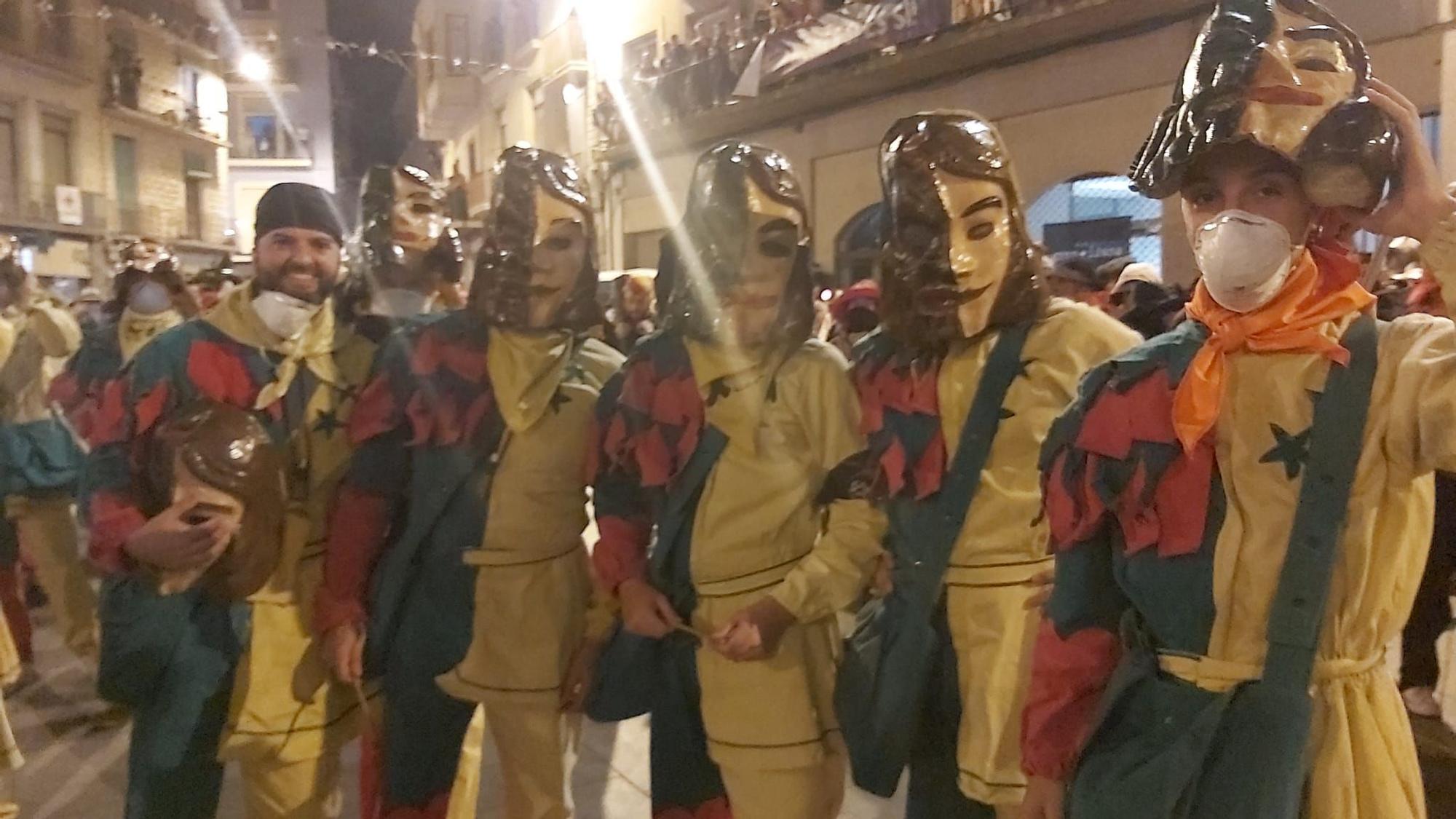 Un Correfoc multitudinari omple de pólvora i gresca el centre històric de Manresa