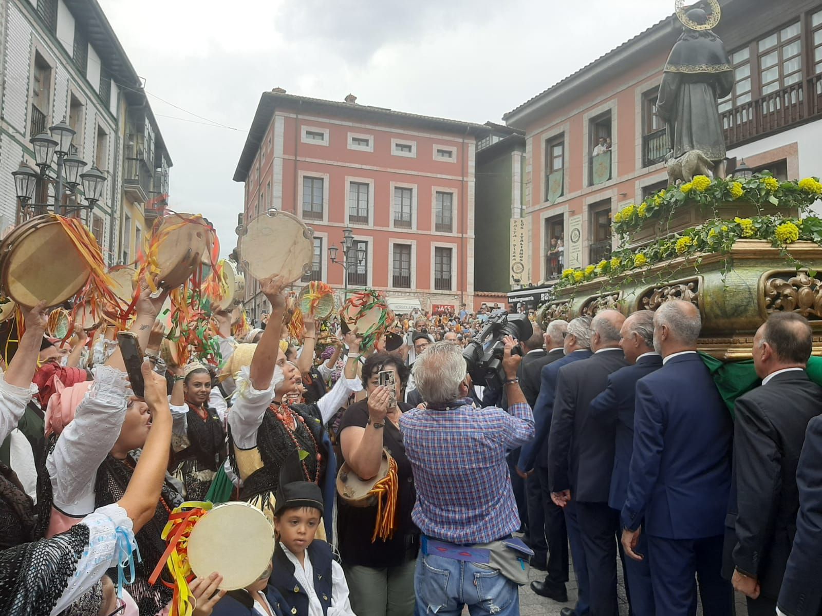 En imágenes: Así ha sido el regreso de las fiestas de San Roque, en Llanes