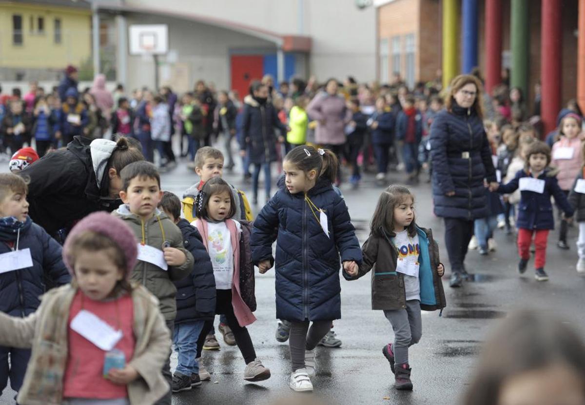 Los alumnos del Deza celebran el Día Escolar de la No Violencia y la Paz