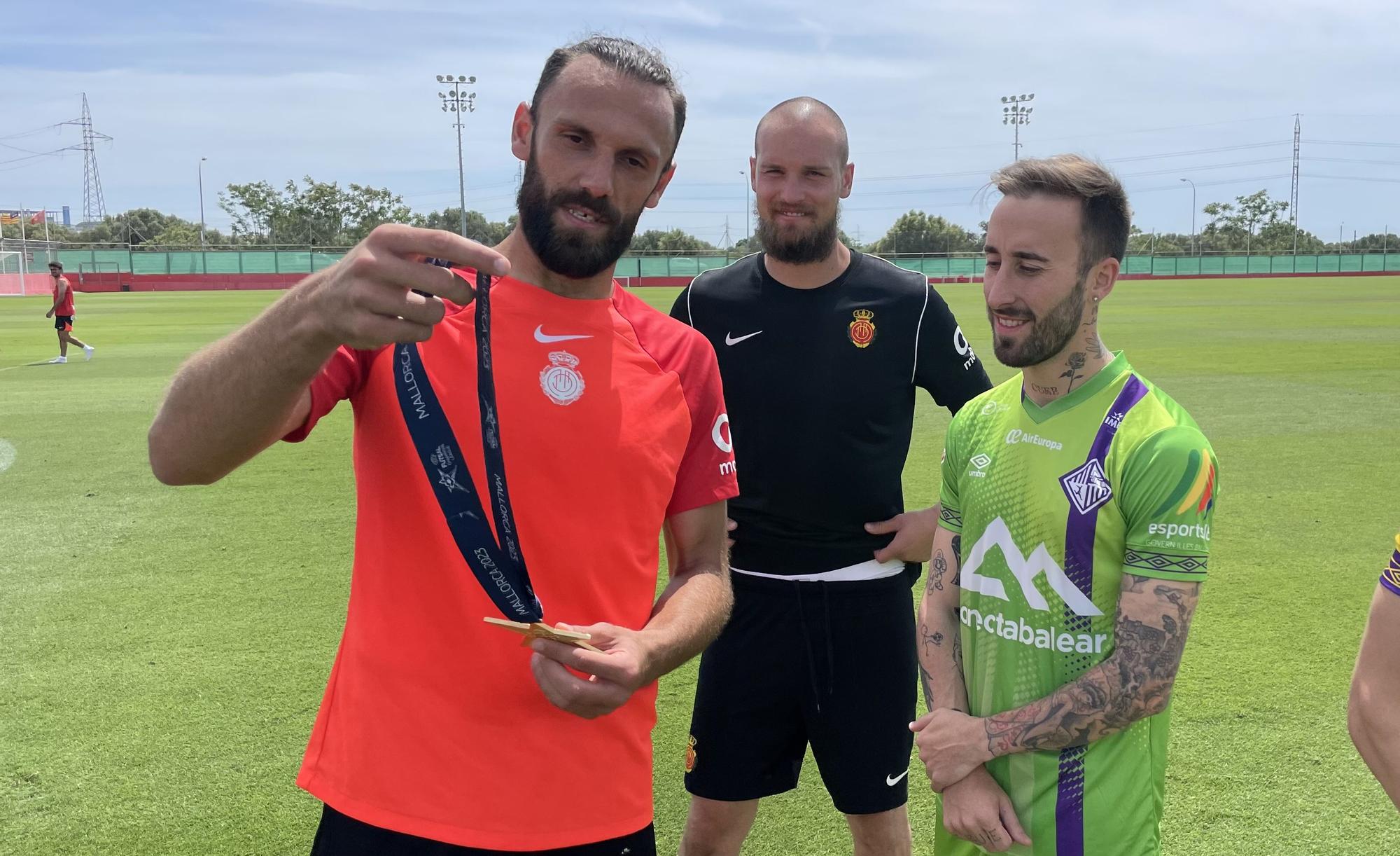 El Real Mallorca reta al Palma Futsal desde el punto de penalti, ¿quién gana?