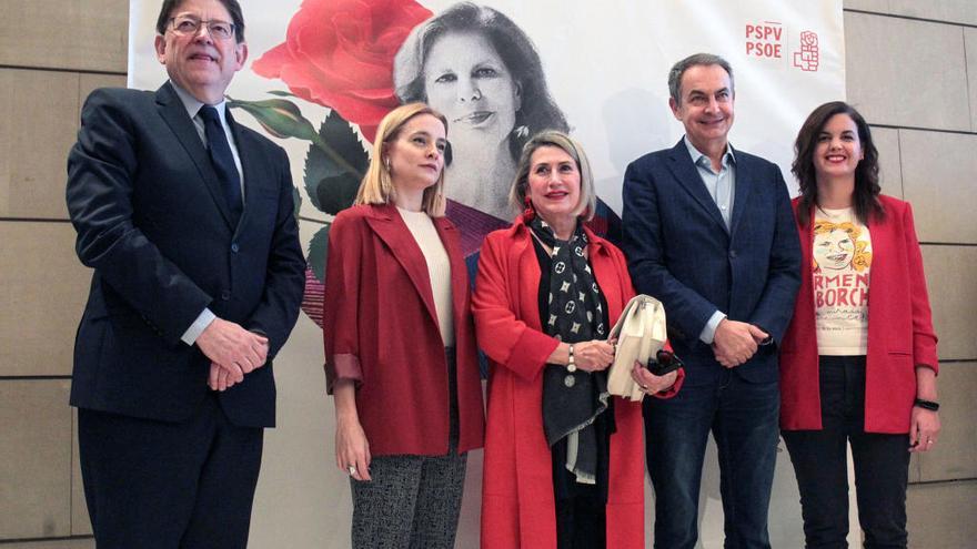 Puig, Carla Fuentes, Carmen Calvo, Zapatero y Sandra Gómez, ayer. mao