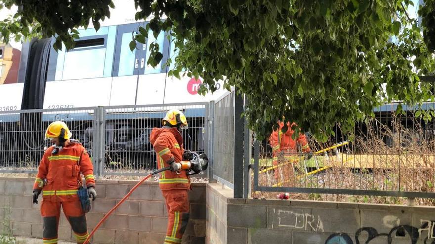 Evacuan a los usuarios del metro en Massamagrell por una avería en la catenaria