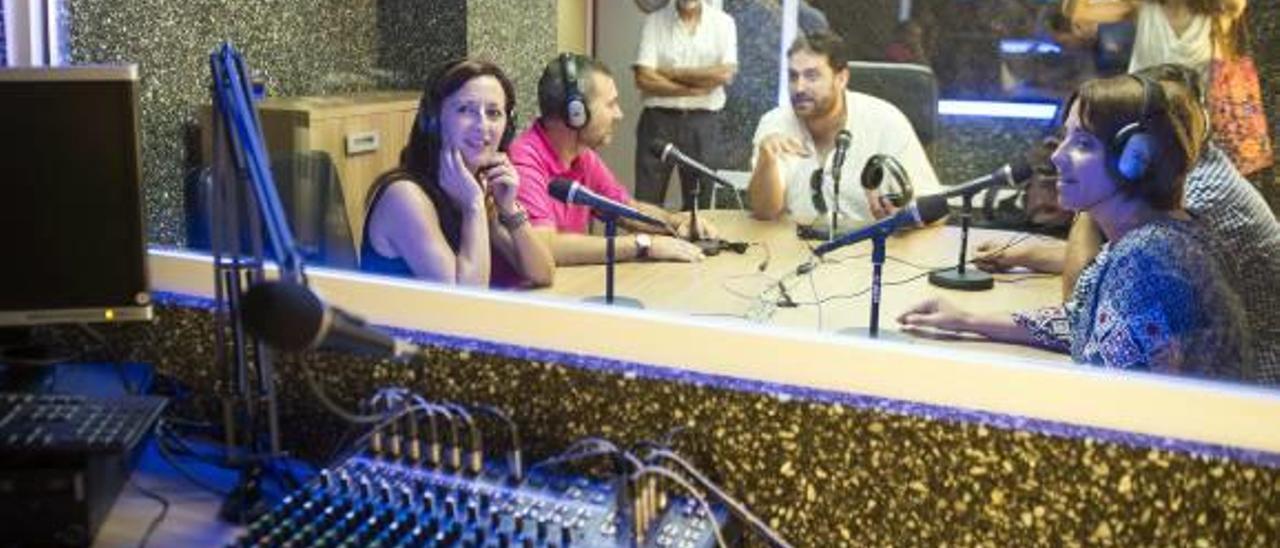 Los dos exgestores de Ràdio Valldigna optan a dirigir la nueva emisora municipal