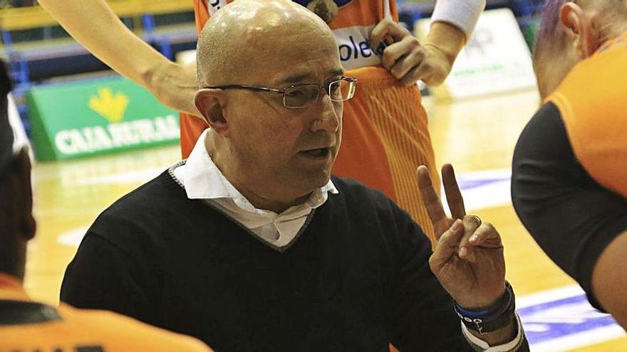 Ángel Fernández, entrenadro del Zamarat. | J. L. F.