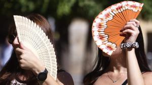L’eclipsi arriba marcat per la calor extrema i l’alt risc d’incendis