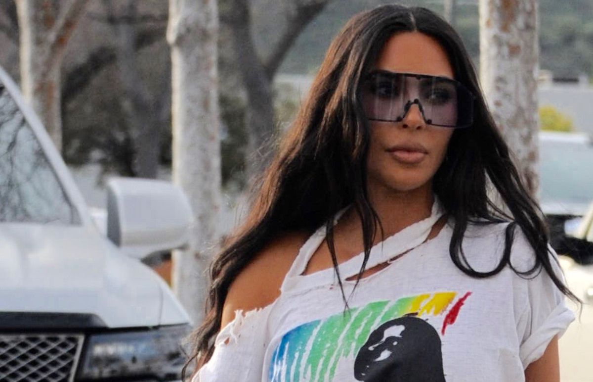 Kim Kardashian con gafas de sol