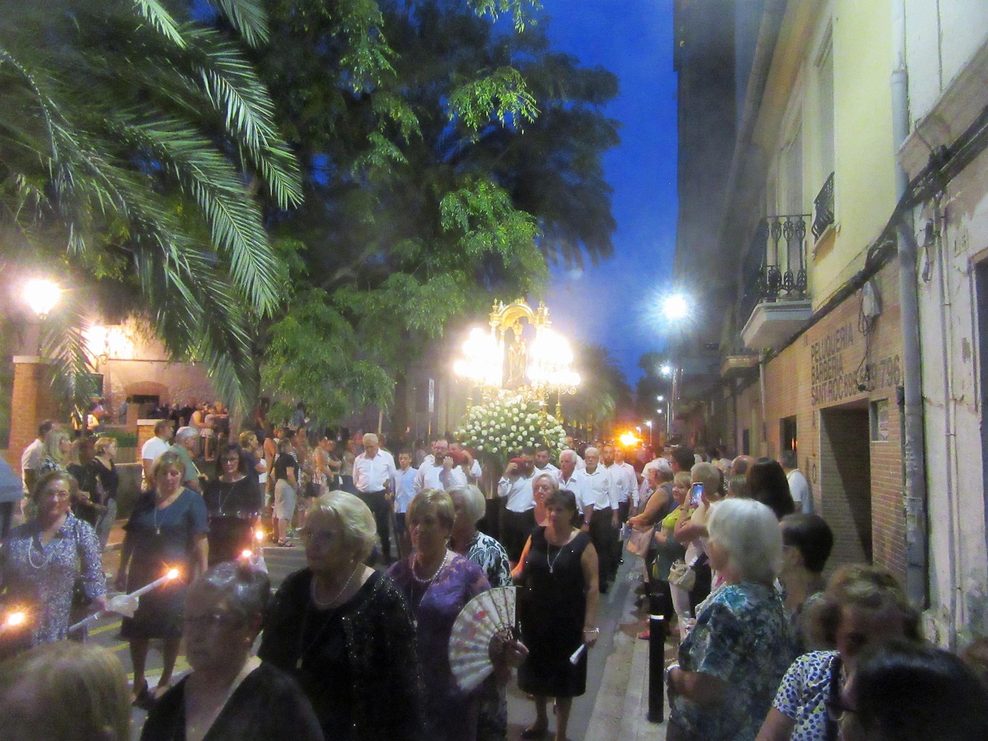 La Baixà marca el inicio de las fiestas en honor de la Patrona de Burjassot