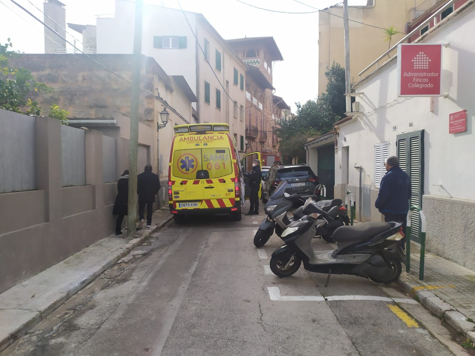 Quince desalojados por un incendio en un piso de El Terreno