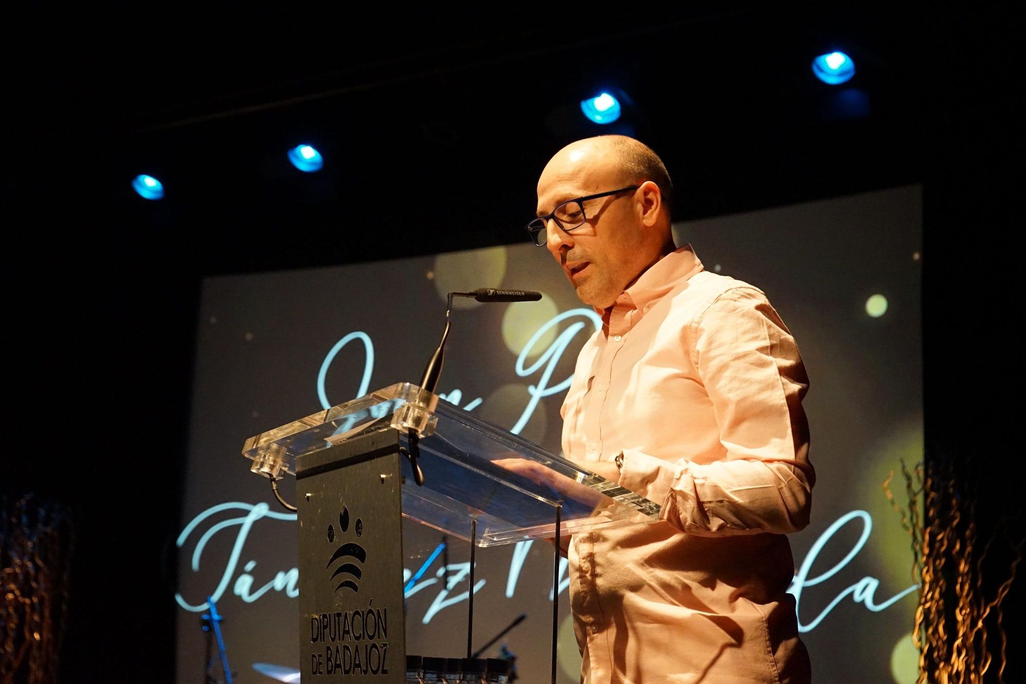 Juan Pablo Sánchez Miranda leyendo el pregón