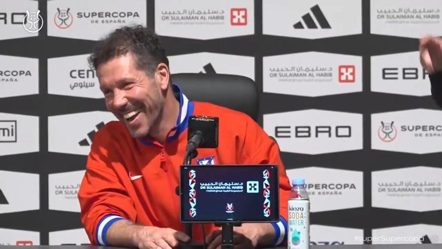 Simeone y su inglés más breve: ¡La respuesta que ya es viral!