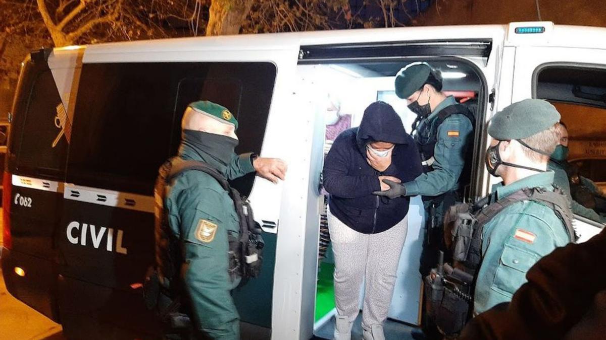 La Guardia Civil pone ante el juez in extremis a los detenidos en la redada | L.M.  