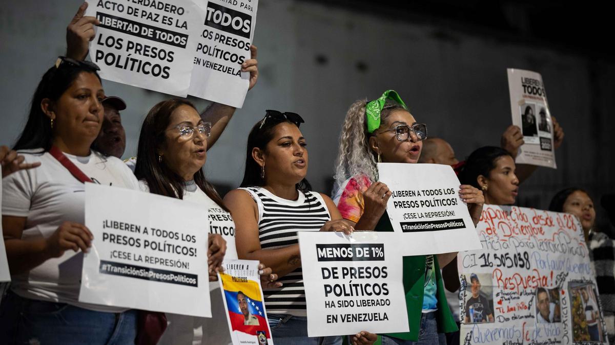 Venezuela asegura que ha liberado a 400 presos, un número refutado por los organismos humanitarios
