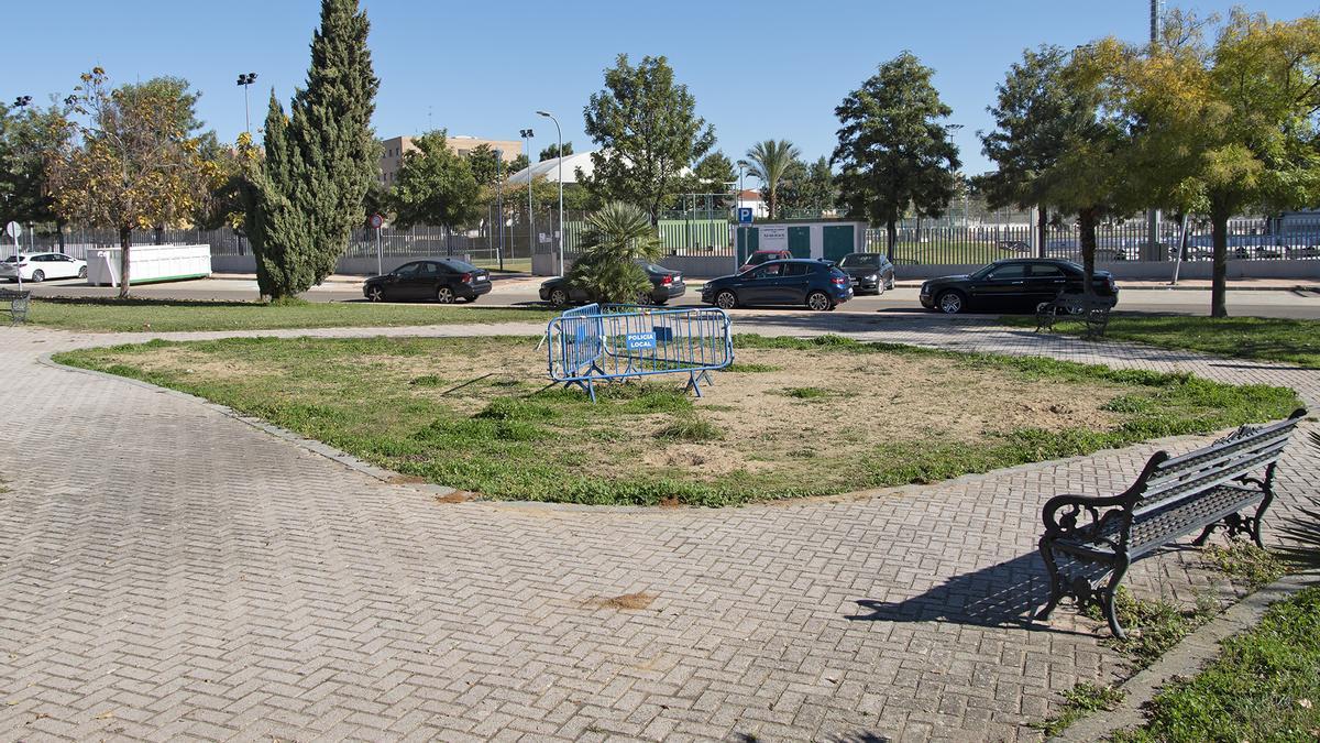 Espacio donde estaba el área infantil de Castillo de Rena.