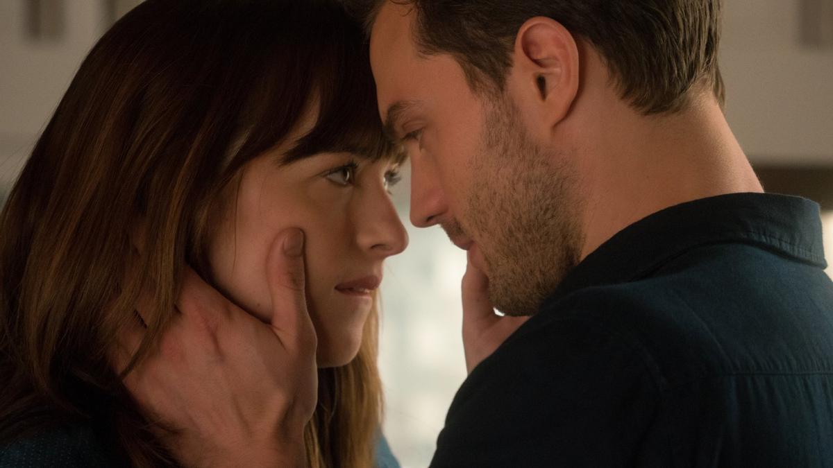 Dakota Johnson, en peligro, en el nuevo tráiler de 'Cincuenta sombras más oscuras'