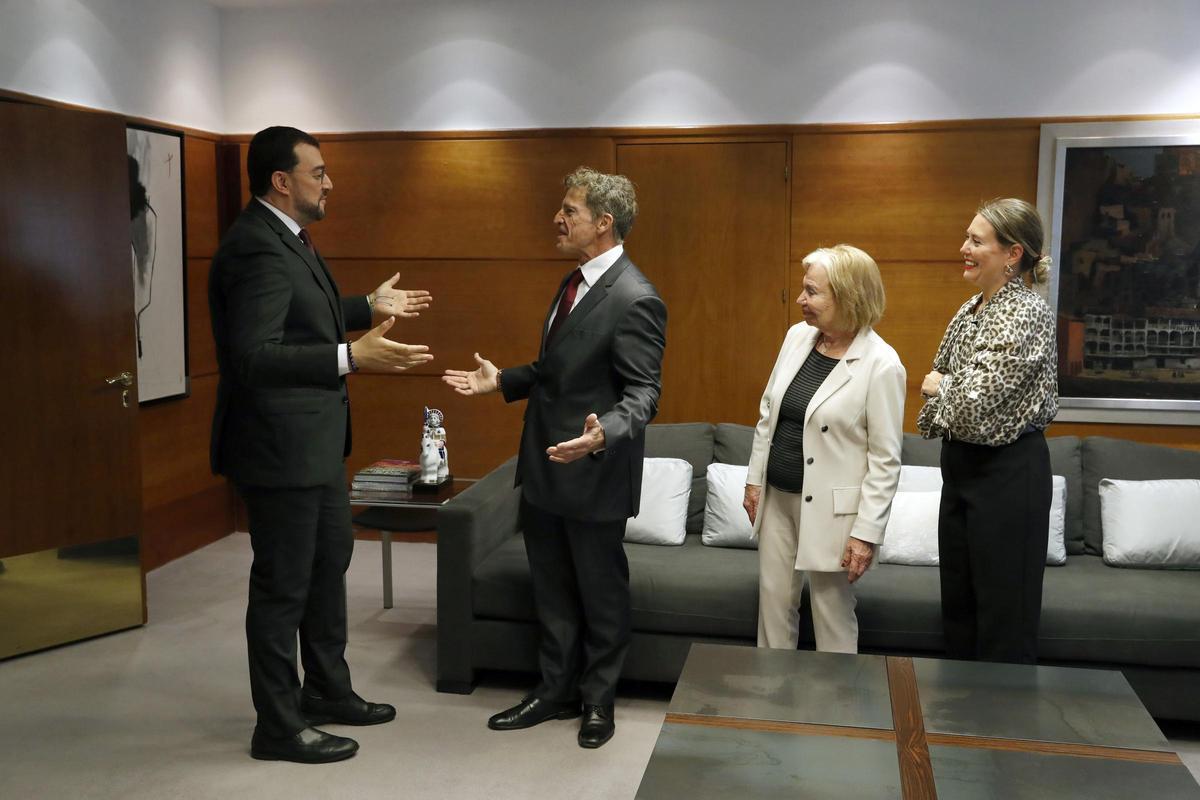 Por la izquierda, Barbón, Pérez-Gómez, Fernández Felgueroso y Romano.
