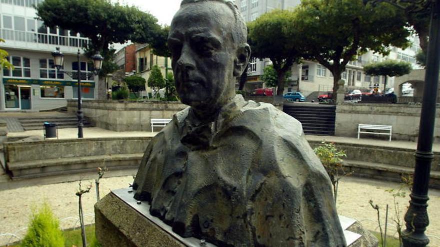 Desaparece el busto de Fraga en Vilalba... otra vez