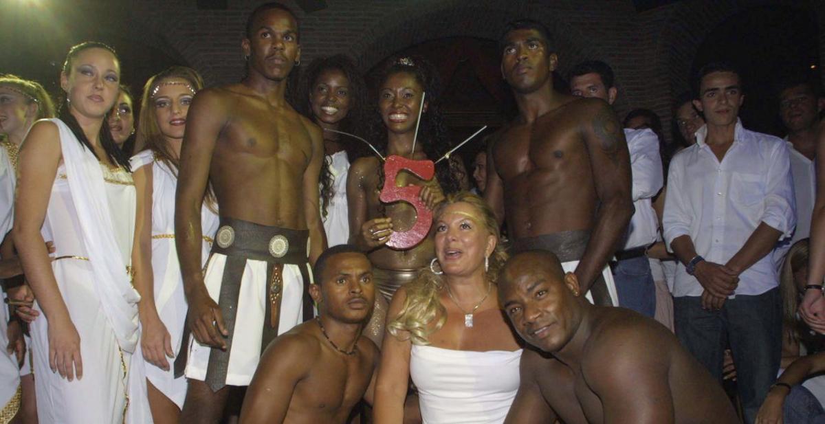 Olivia Valere en una fiesta en su discoteca en el año 2002.